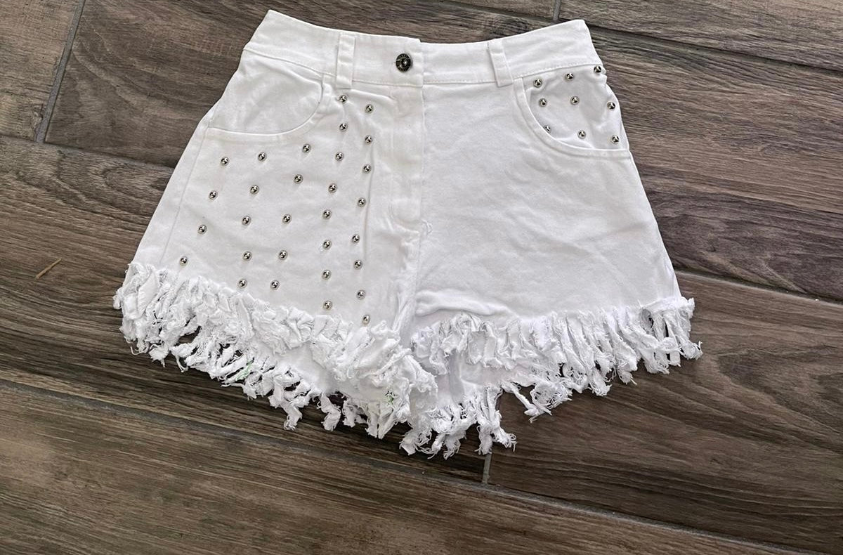 Fringe cut-off shorts